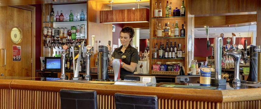 Best Western Kings Manor  Hotel Bar